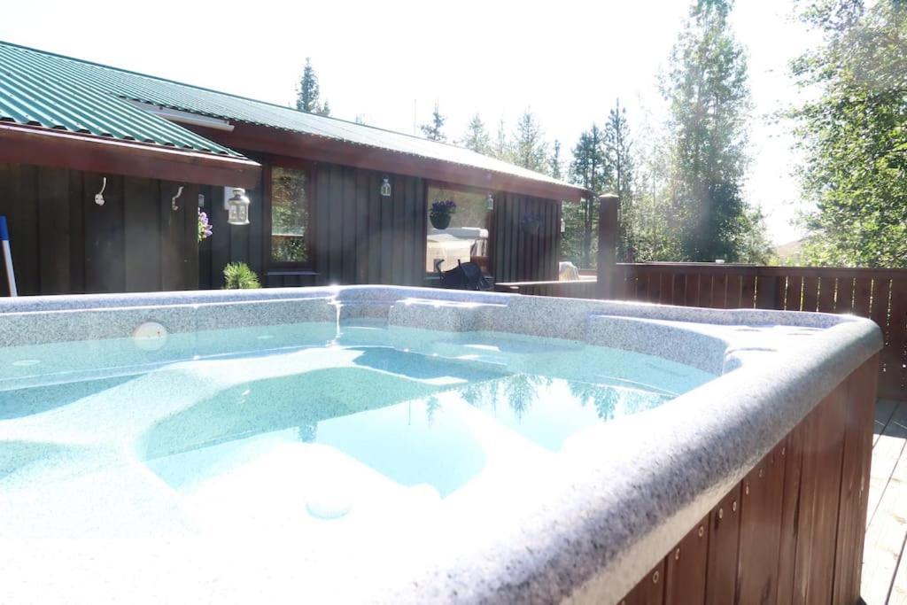Cottage With Hot Tub In Beautiful Surroundings Hroarsstathir Buitenkant foto